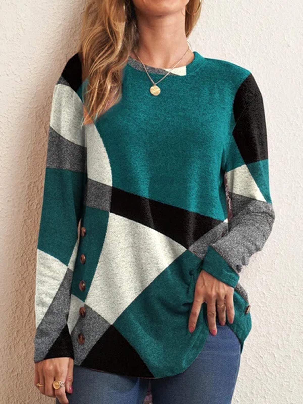 Women's Long Sleeve Scoop Neck Contrast Color Button Side Printed Tops