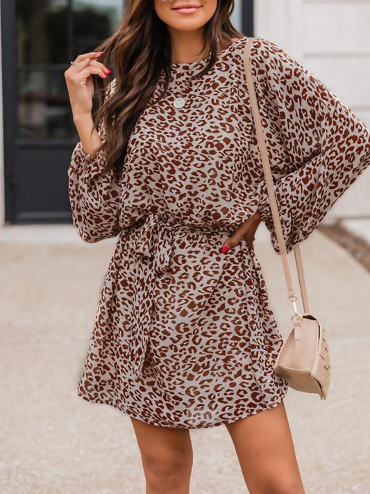 Women's Scoop Neck Long Sleeve Leopard Printed Midi Dress